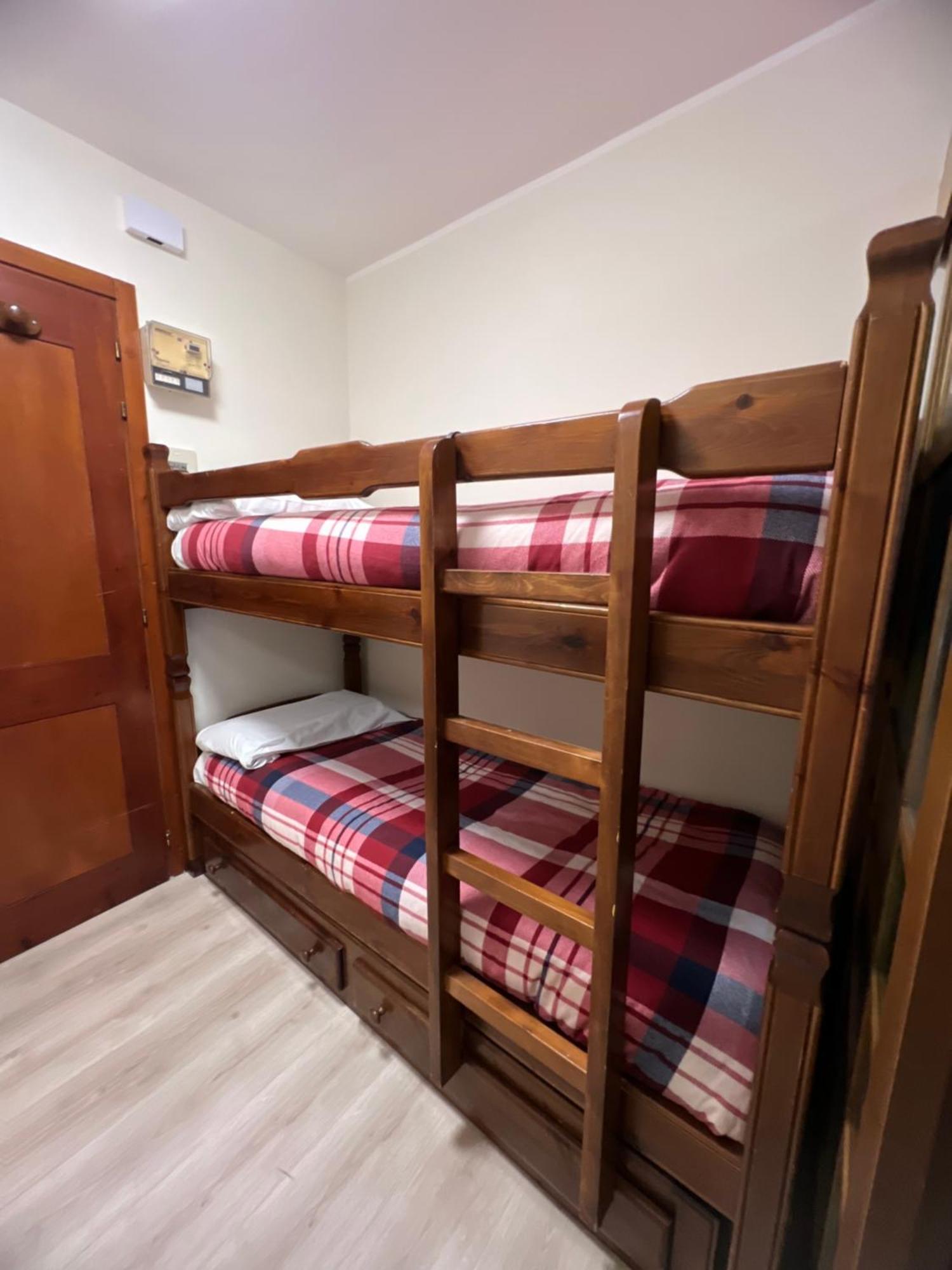 Cervinia - Matterhorn Apartments Breuil-Cervinia Bagian luar foto