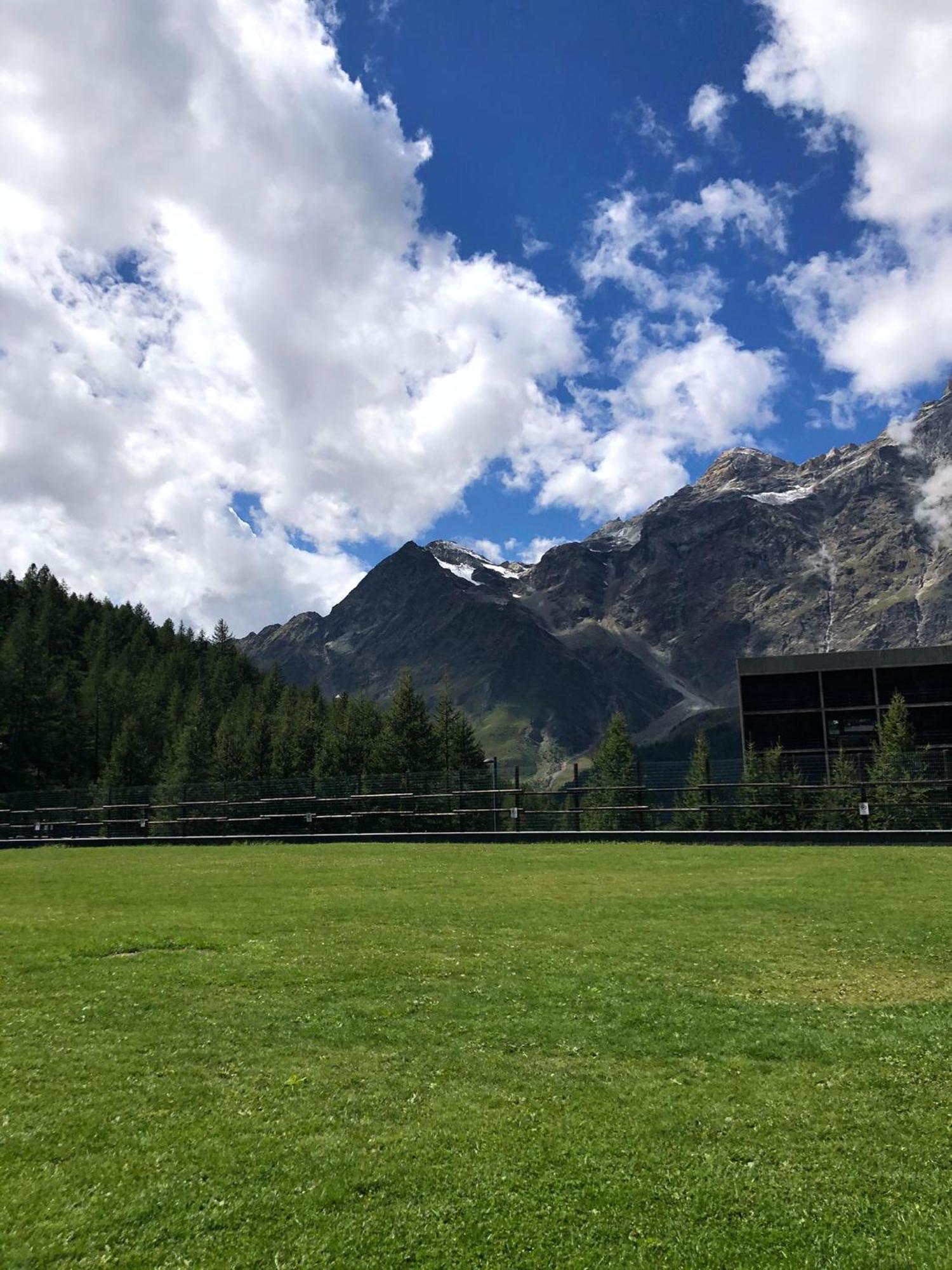 Cervinia - Matterhorn Apartments Breuil-Cervinia Bagian luar foto